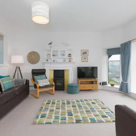 Apartment 4 Pentowan Court *