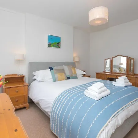 Apartment 4 Pentowan Court St Ives (Cornwall)